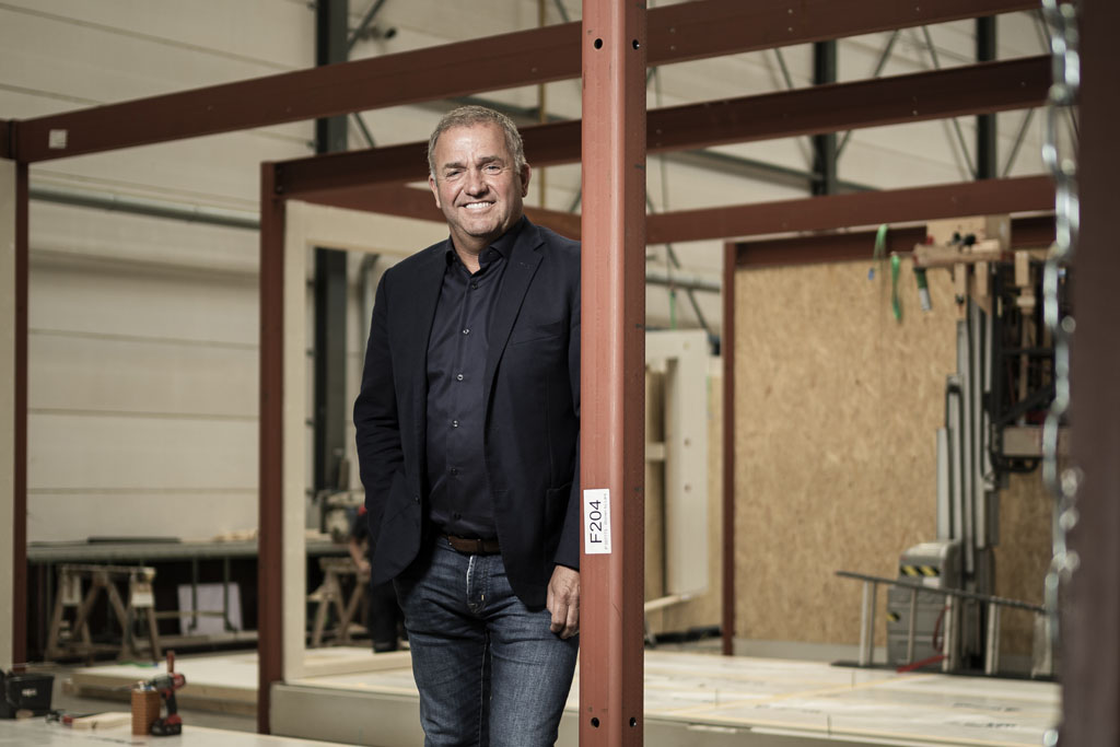 Financieel Dagblad: ‘Tesla-fabriek’ voor woningen in Duitsland