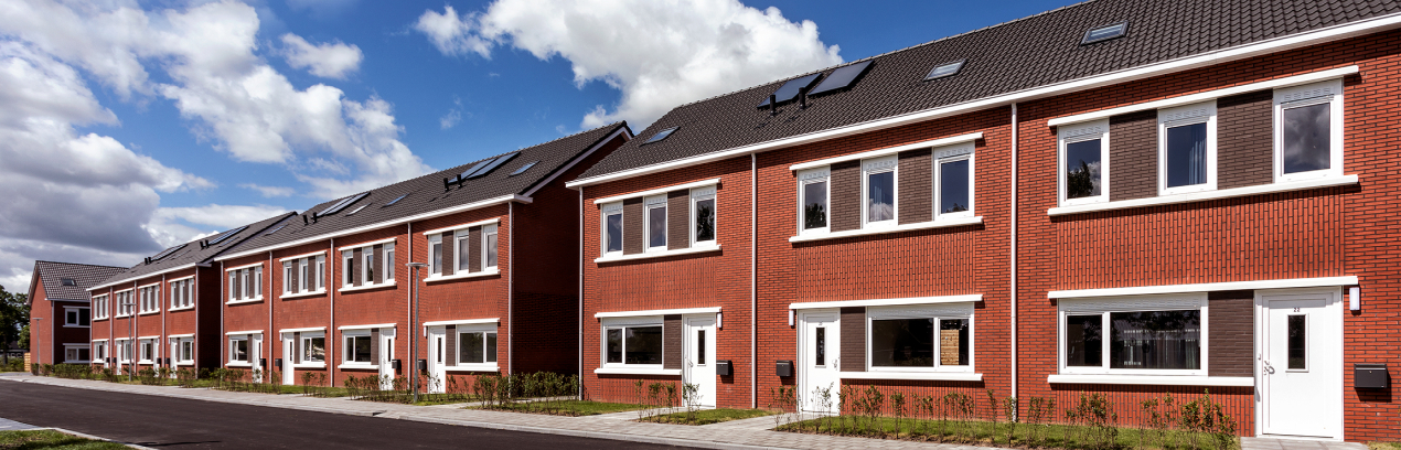 Reihenhäuser in einer Wohnsiedlung