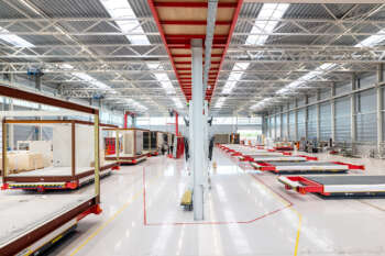 Fabriek tijdens bezoek van Hugo De Jonge