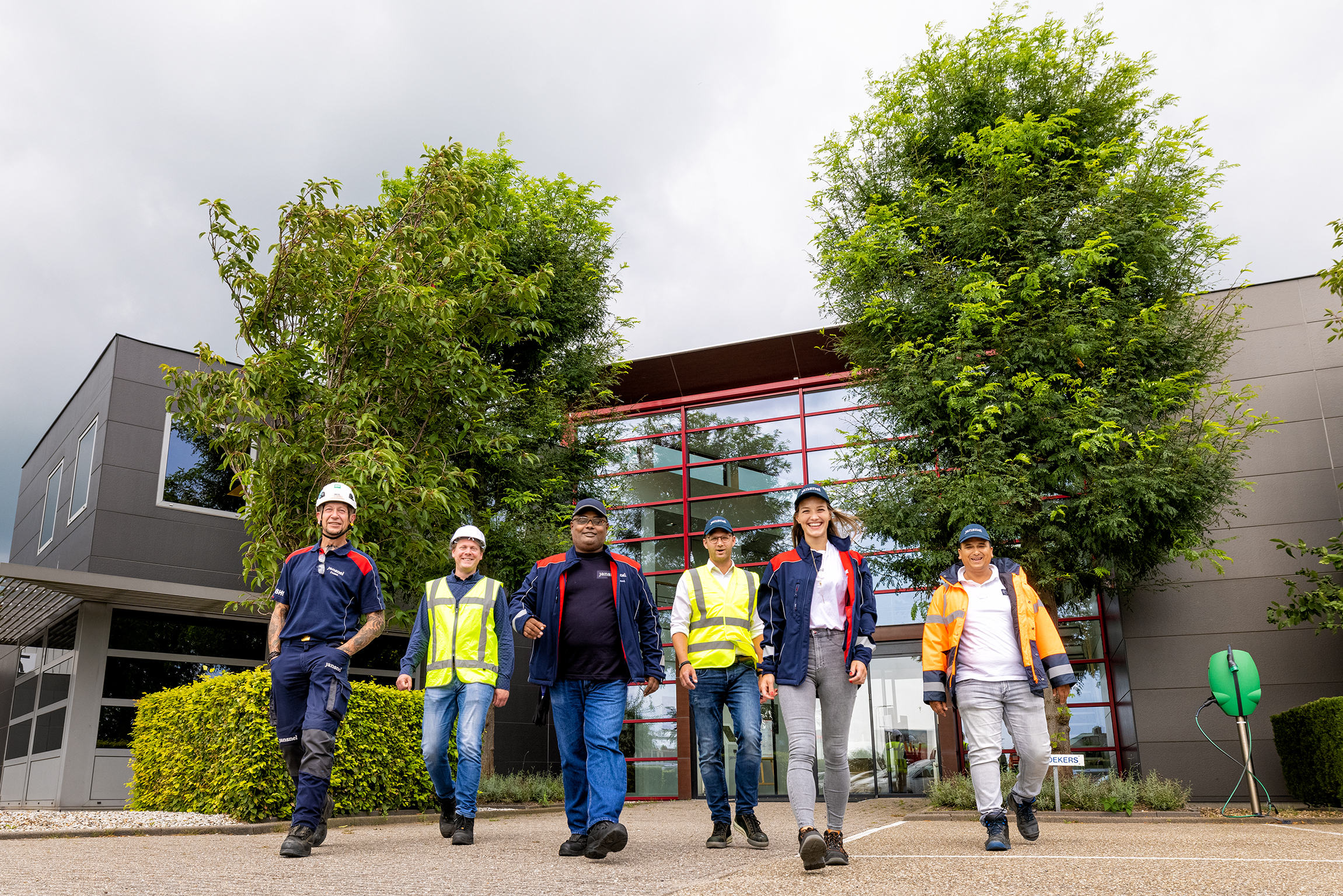 Daiwa House Modular Europe team in front of the office