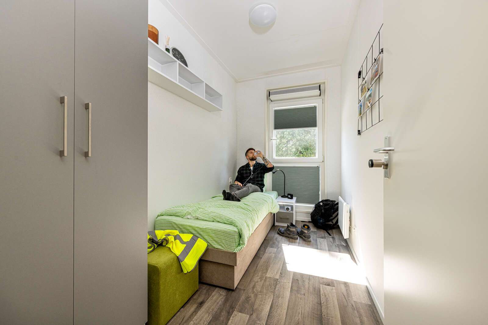 Binnenaanzicht modulair appartment voor arbeidsmigrant van Kafra Tower in Venray