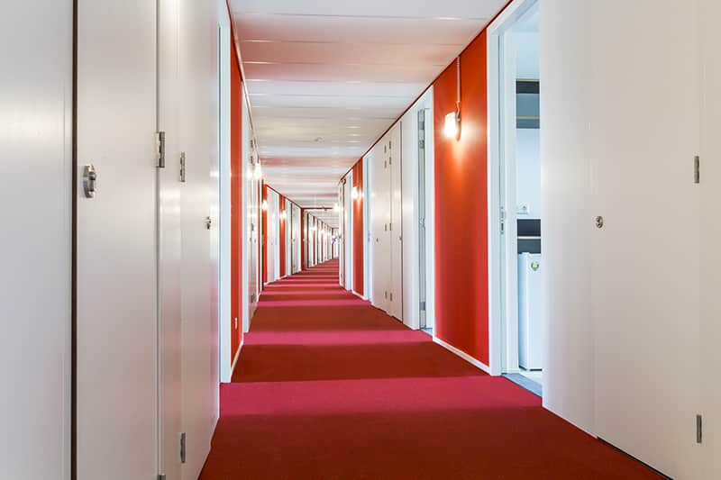 Gang modulair gebouw