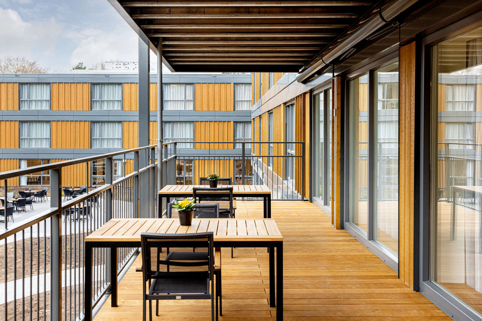 Boshuis zorgcomplex Tilburg balkon gebouwd door Daiwa House Modular Europe
